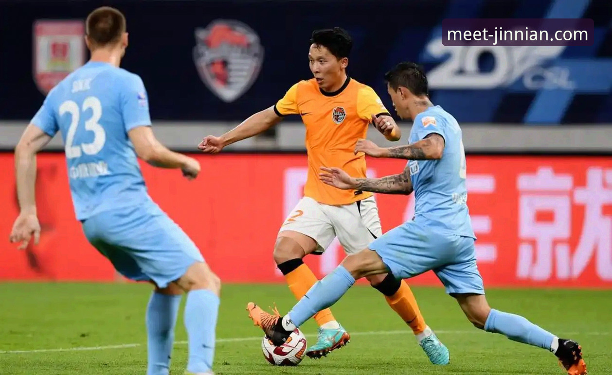 青岛海牛3-1力克上海海港：13年等待后的胜利深度分析